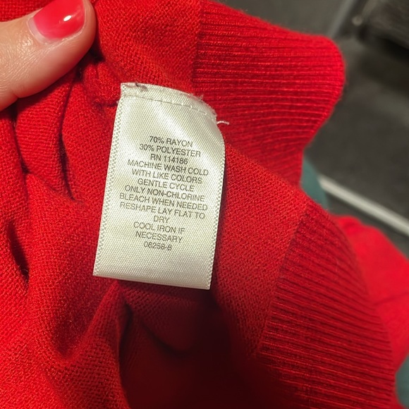 Pink and red sweater - Picture 5 of 5